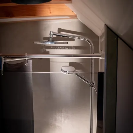 Kittel Guest With Private Bathroom